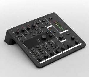 Audio mixer console